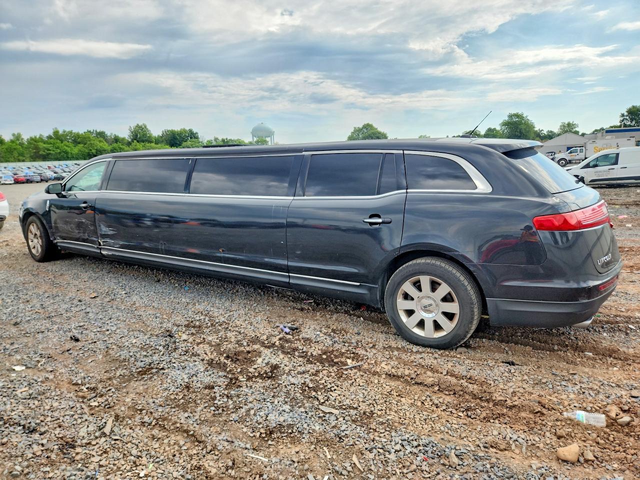 2015 Lincoln Mkt - Фото 2