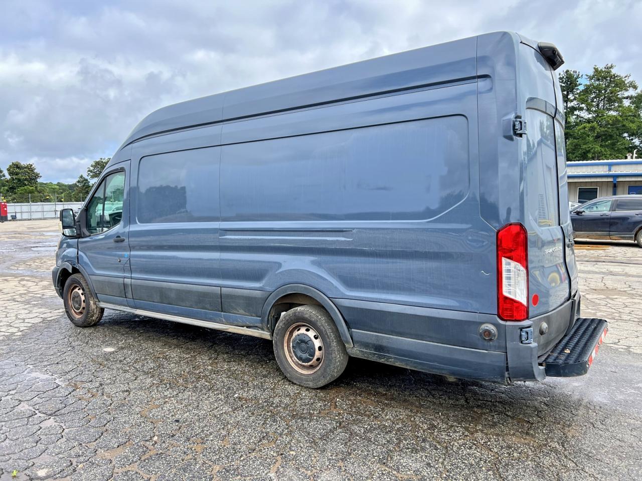2020 Ford Transit 250 Delivery Van - Фото 2