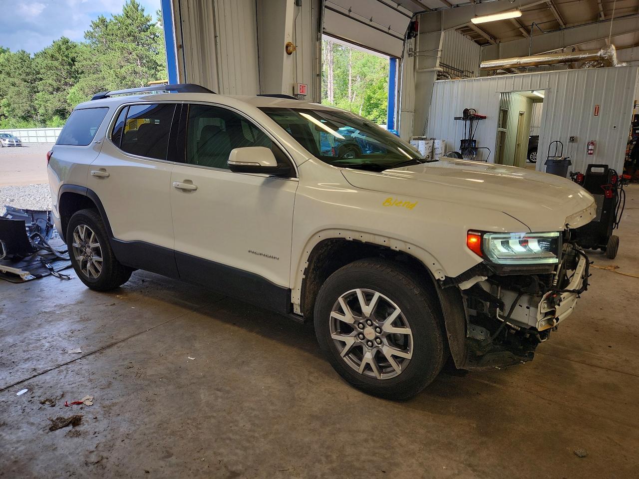 2020 GMC Acadia Slt - Image 4