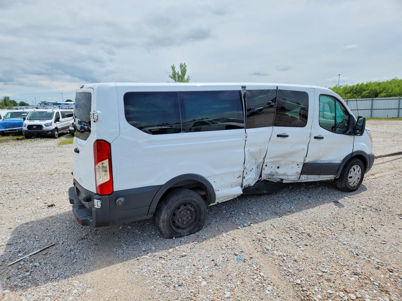 2016 Ford Transit T-350 - Image 3