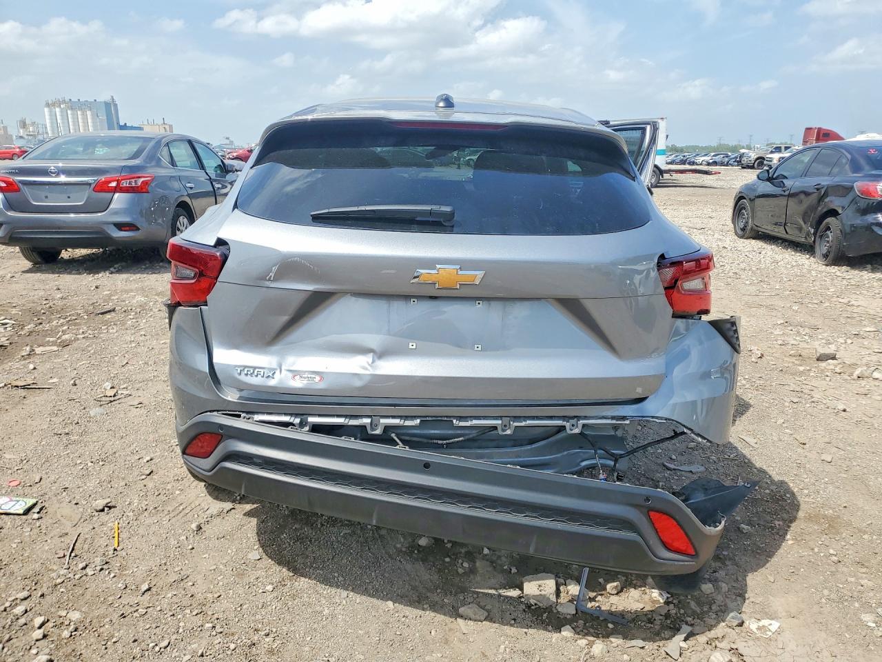 2026 Chevrolet Trax Ls - Фото 6