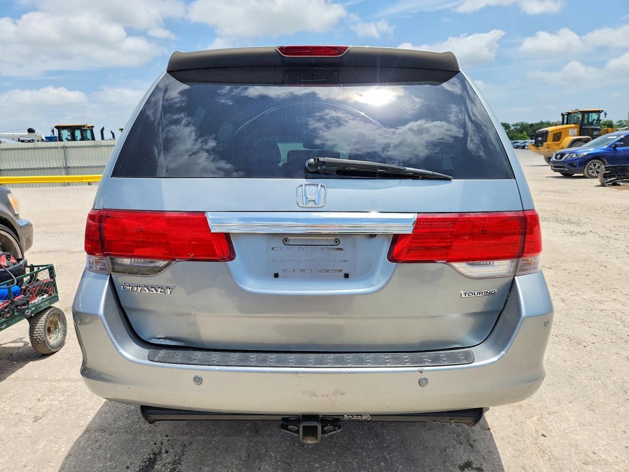 2010 Honda Odyssey Touring - Фото 6