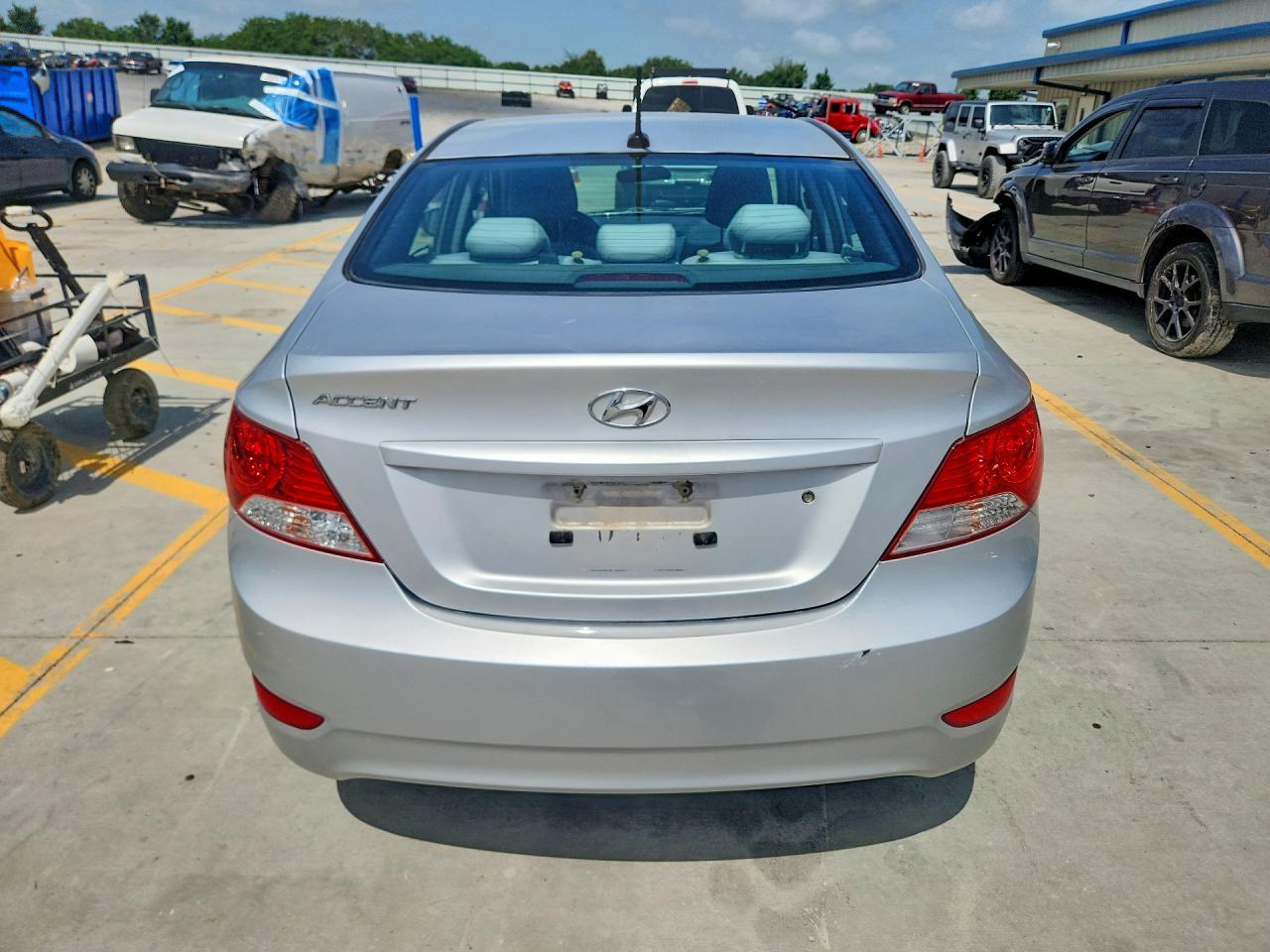 2012 Hyundai Accent Gls - Фото 6