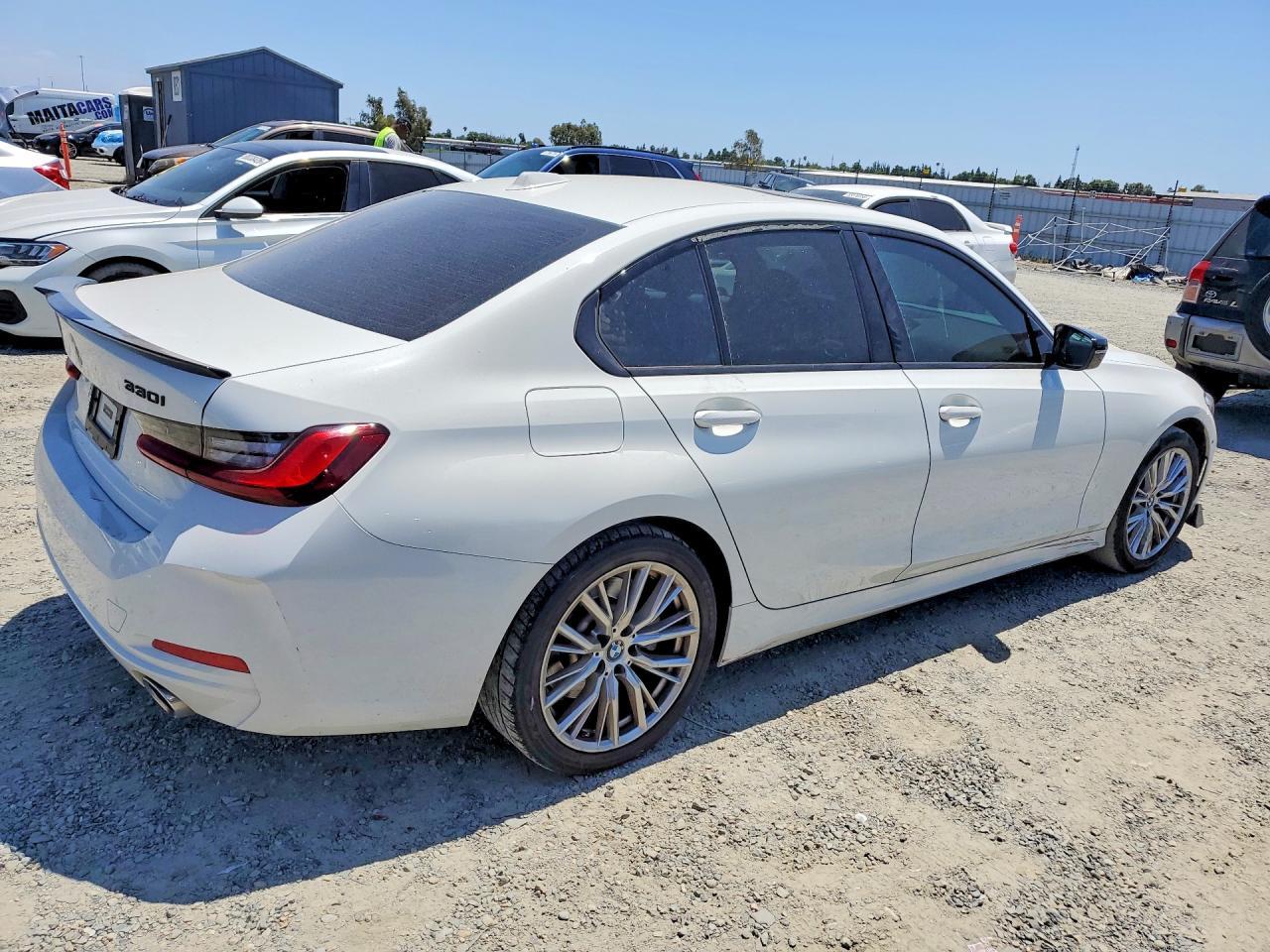 2023 BMW 330I - Image 3