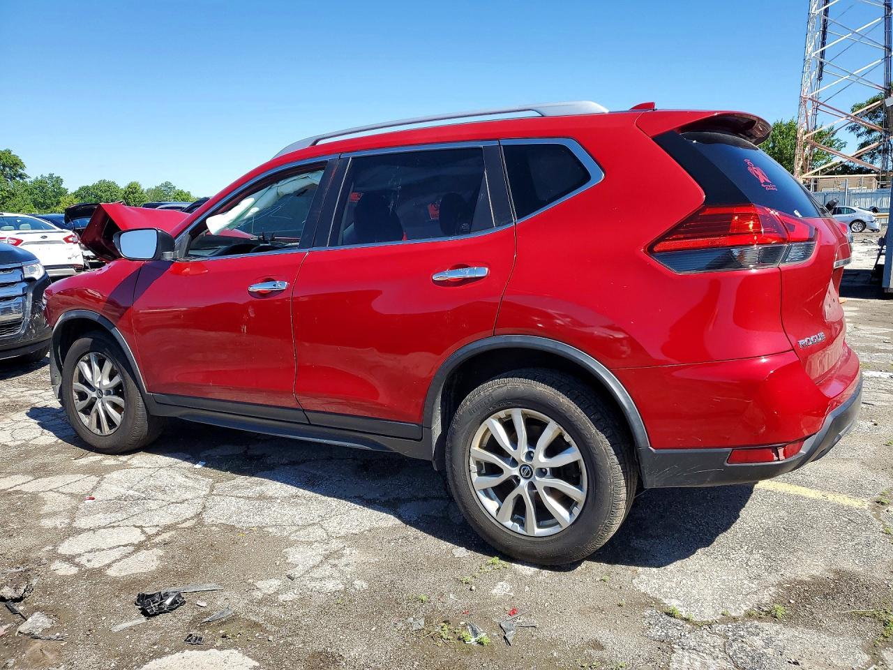 2017 Nissan Rogue - Image 2