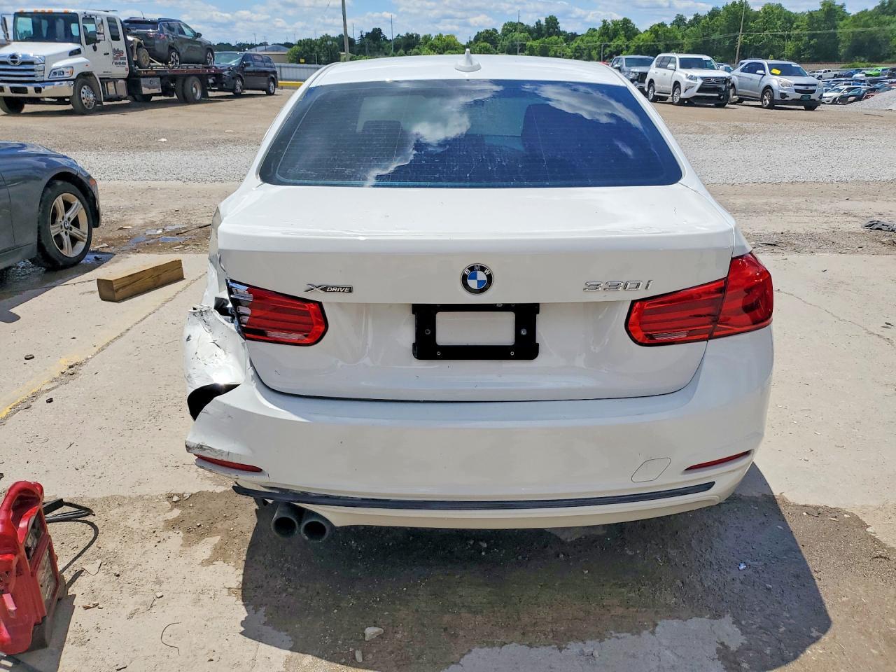 2018 BMW 330 Xi - Фото 6