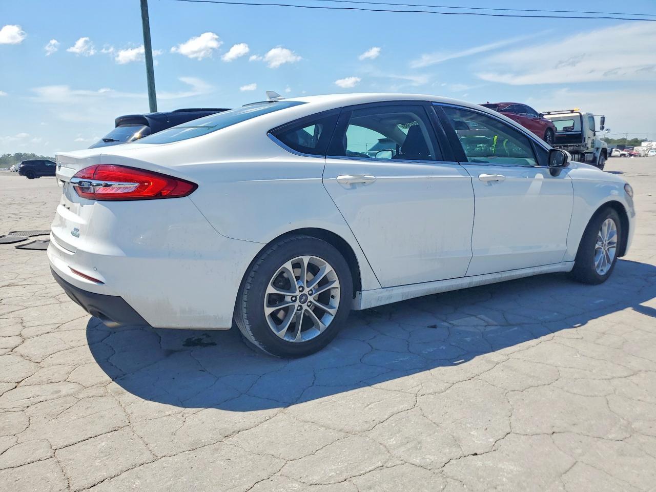 2020 Ford Fusion Se - Image 3