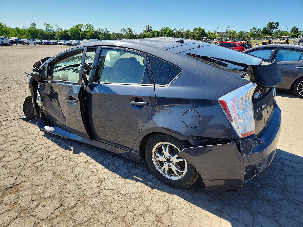 2010 Toyota Prius Iii - Фото 2