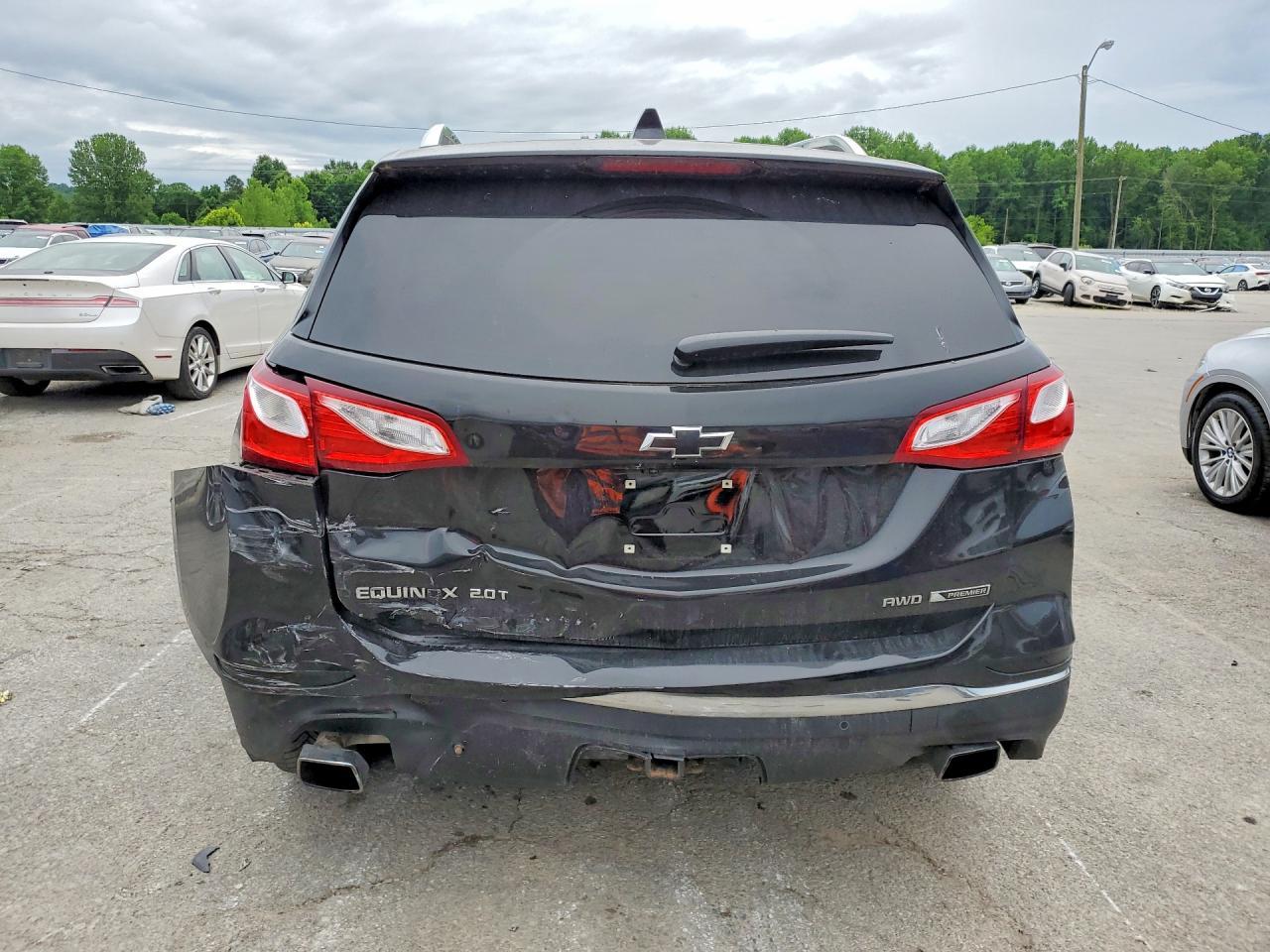 2018 Chevrolet Equinox Premier - Image 6