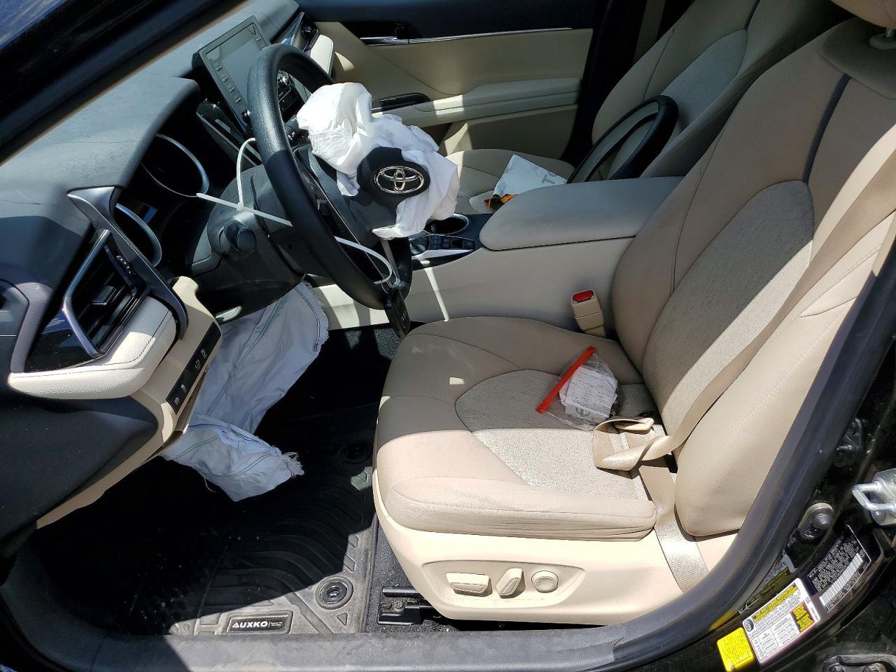 2021 Toyota Camry Le - Image 7
