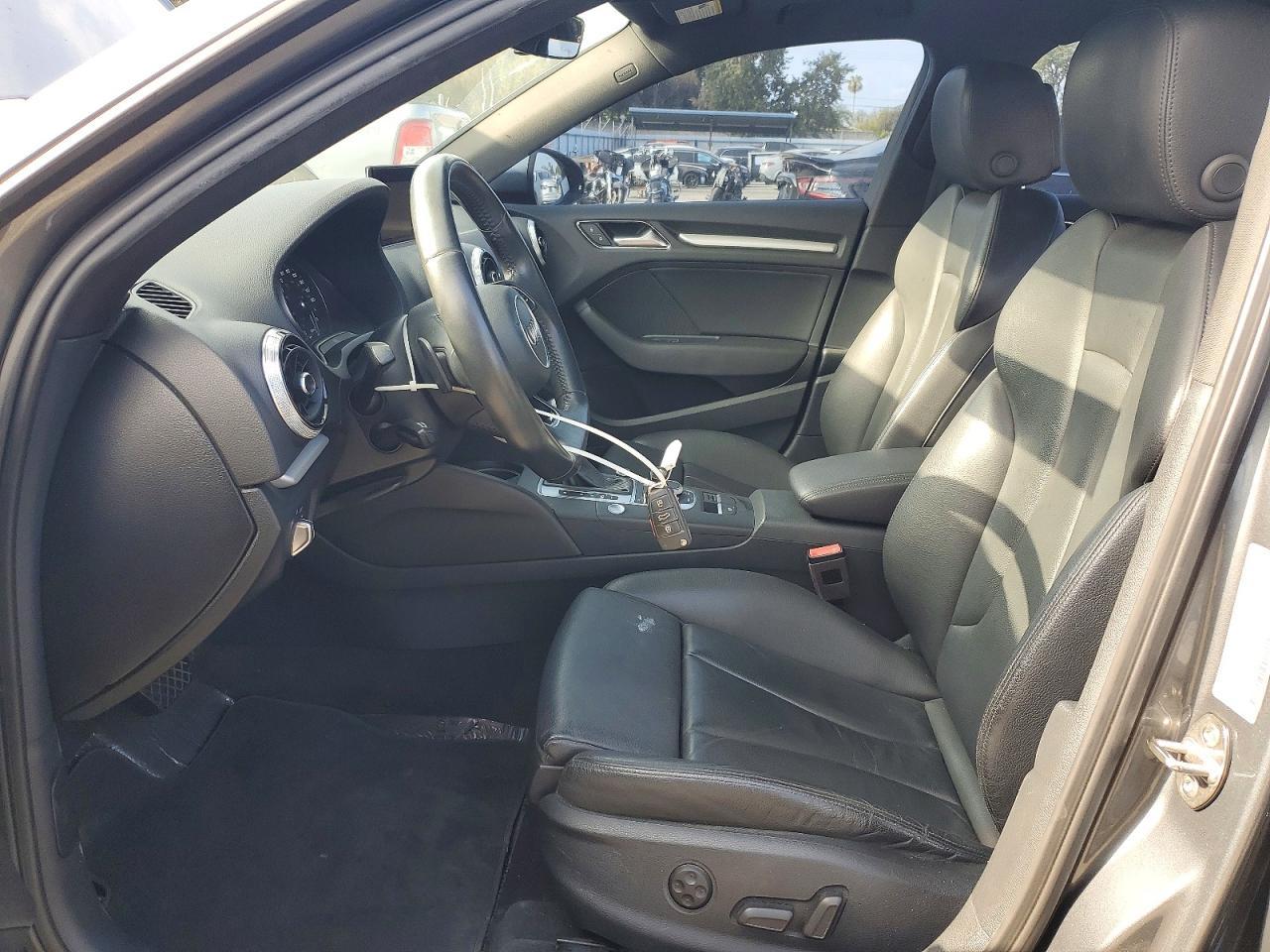 2018 Audi A3 E-Tron Premium - Фото 7