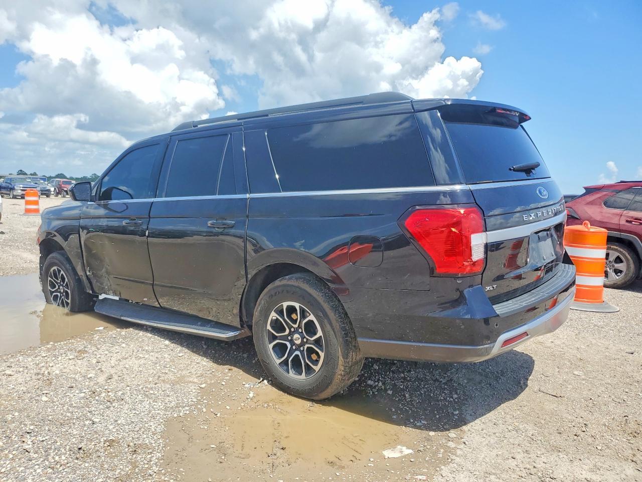 2023 Ford Expedition Max Xlt - Image 2