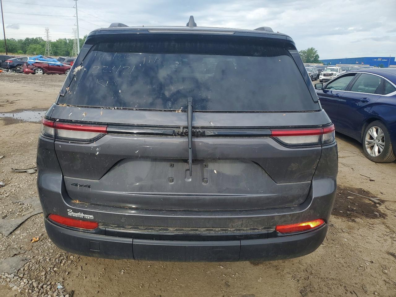 2024 Jeep Grand Cherokee Laredo - Image 6