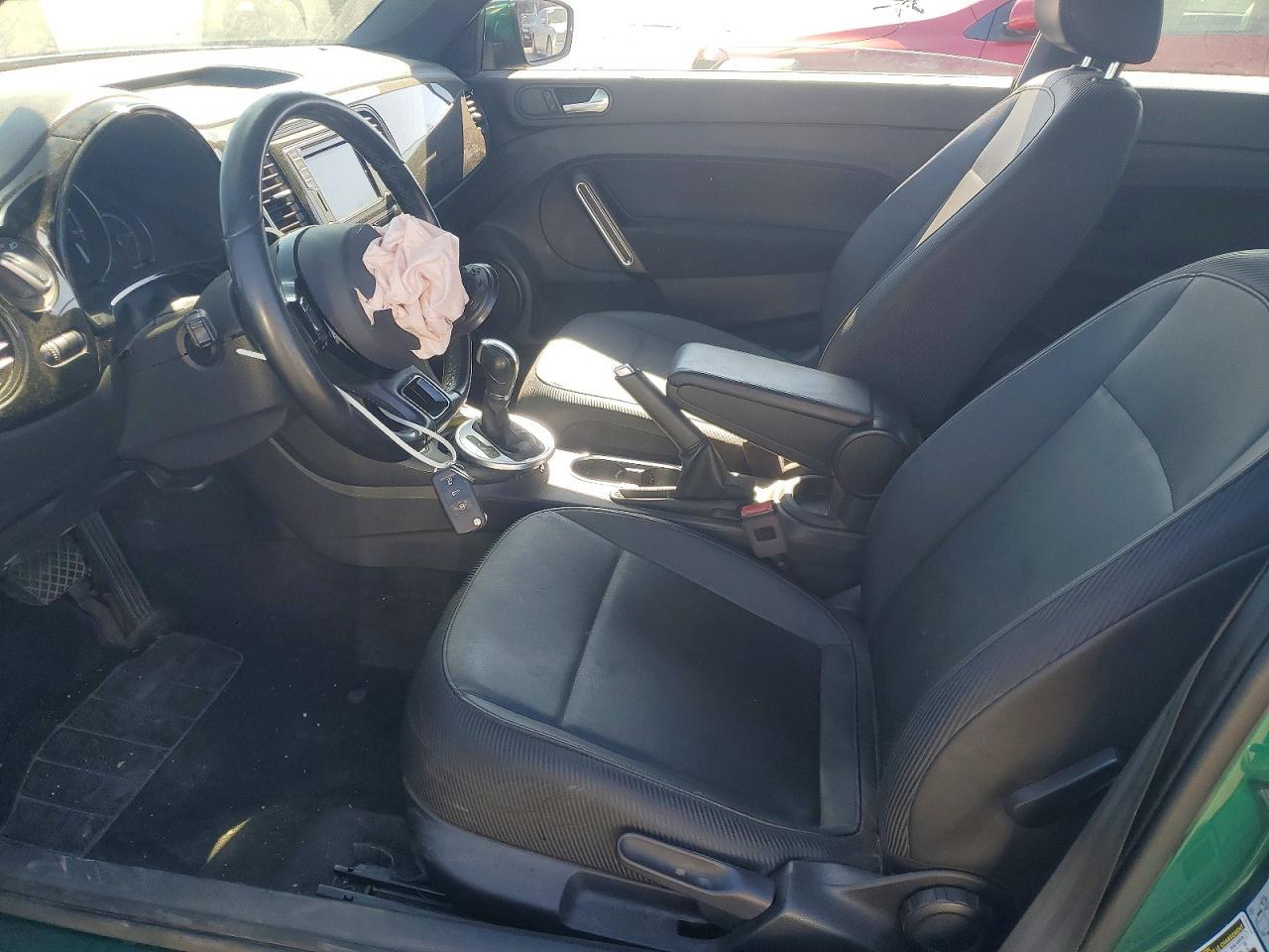 2018 Volkswagen Beetle S - Image 7