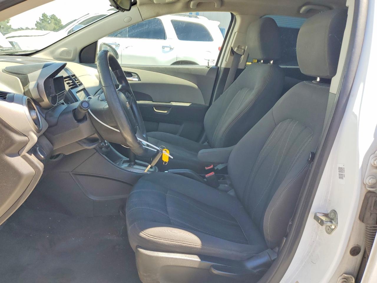 2016 Chevrolet Sonic Lt - Фото 7