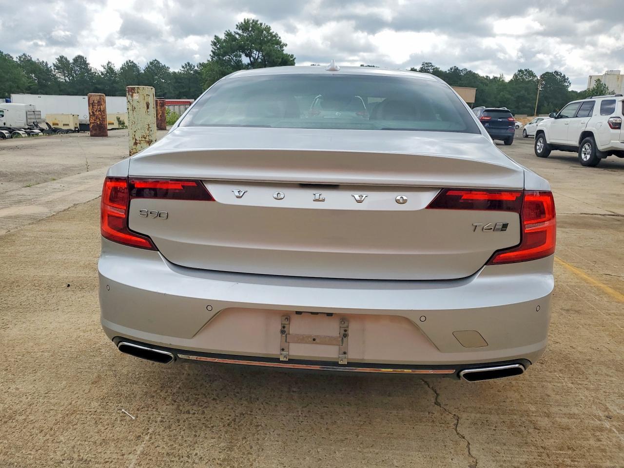 2018 Volvo S90 T6 Inscription - Image 6