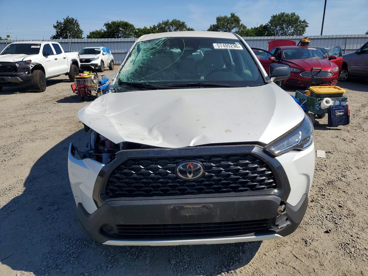 2024 Toyota Corolla Cross L - Image 5