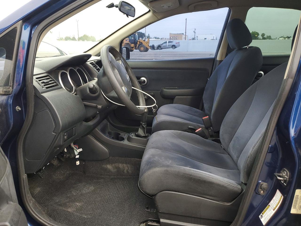 2011 Nissan Versa 1.6 Base - Фото 7