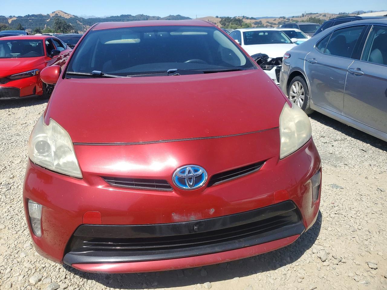 2014 Toyota Prius Two - Image 5