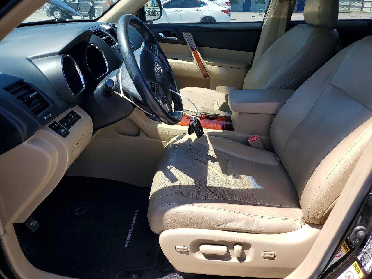 2013 Toyota Highlander Limited - Image 7