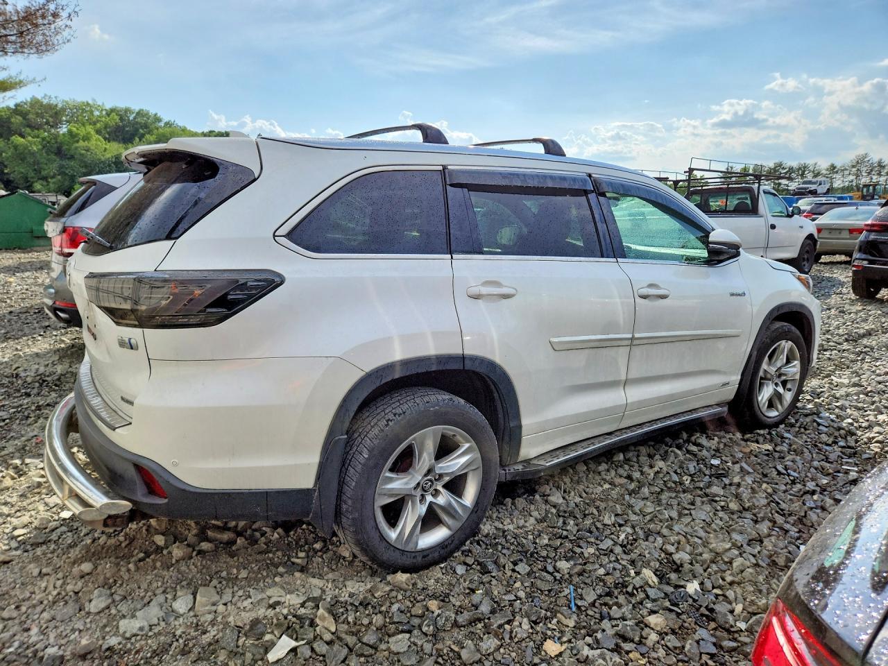 2016 Toyota Highlander Base - Фото 3