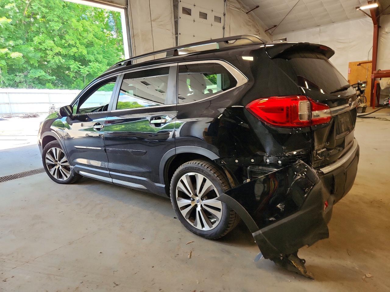 2022 Subaru Ascent Touring - Фото 2