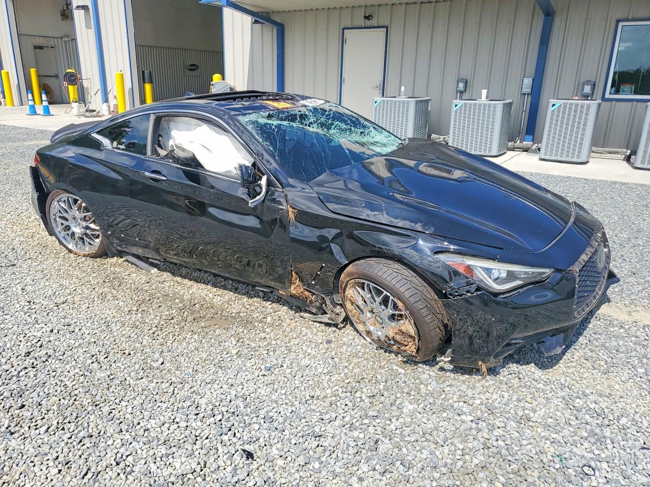 2017 Infiniti Q60 3.0T Premium - Image 4