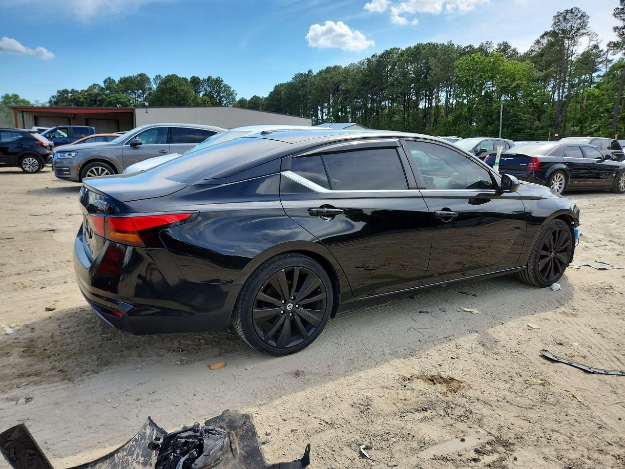 2019 Nissan Altima Sr - Image 3