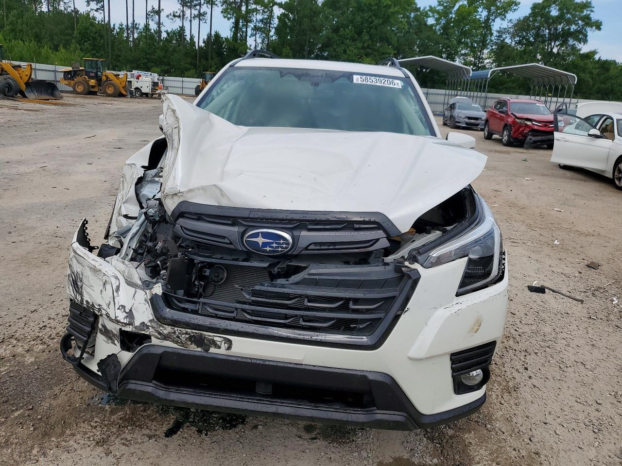 2023 Subaru Forester Limited - Image 5