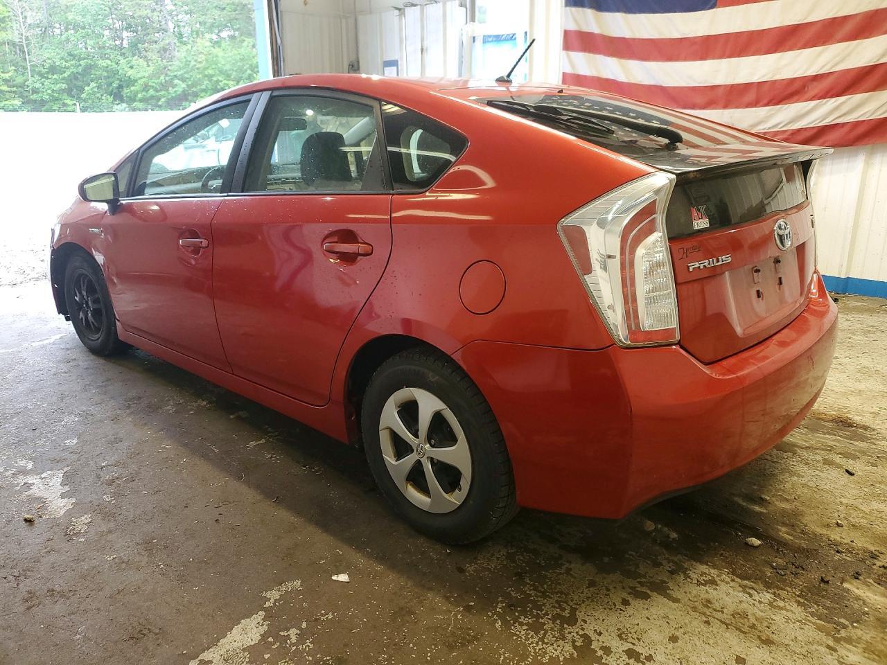 2013 Toyota Prius Two - Фото 2