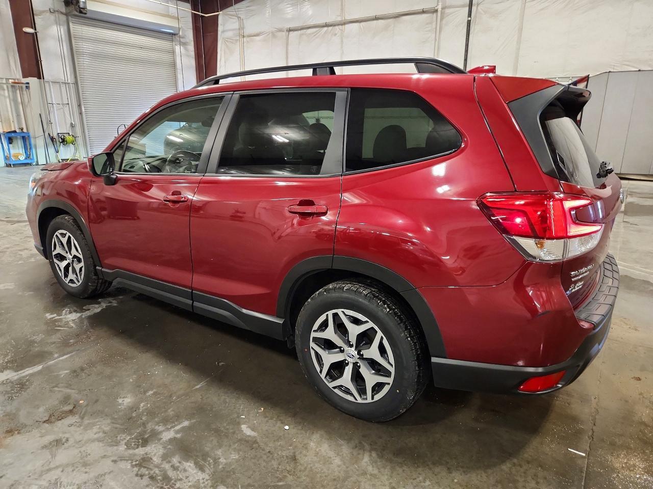 2019 Subaru Forester Premium - Фото 2
