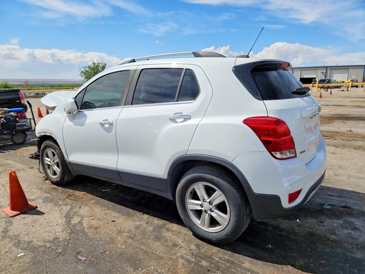2020 Chevrolet Trax 1Lt - Image 2