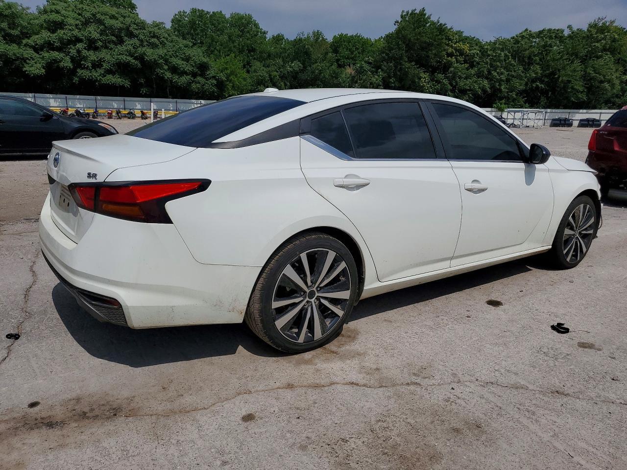2019 Nissan Altima Sr - Фото 3
