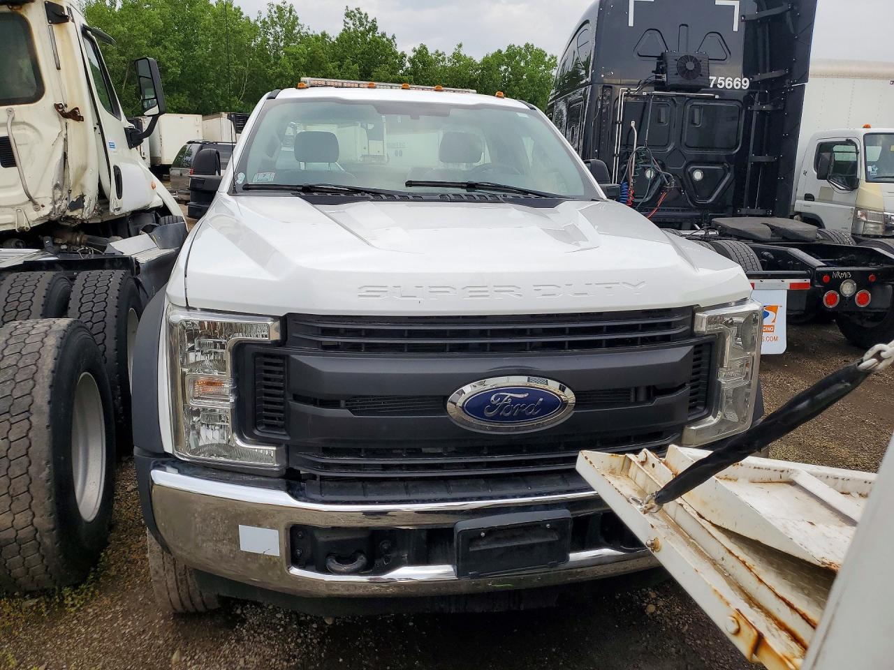 2019 Ford F550 Super Duty - Фото 5