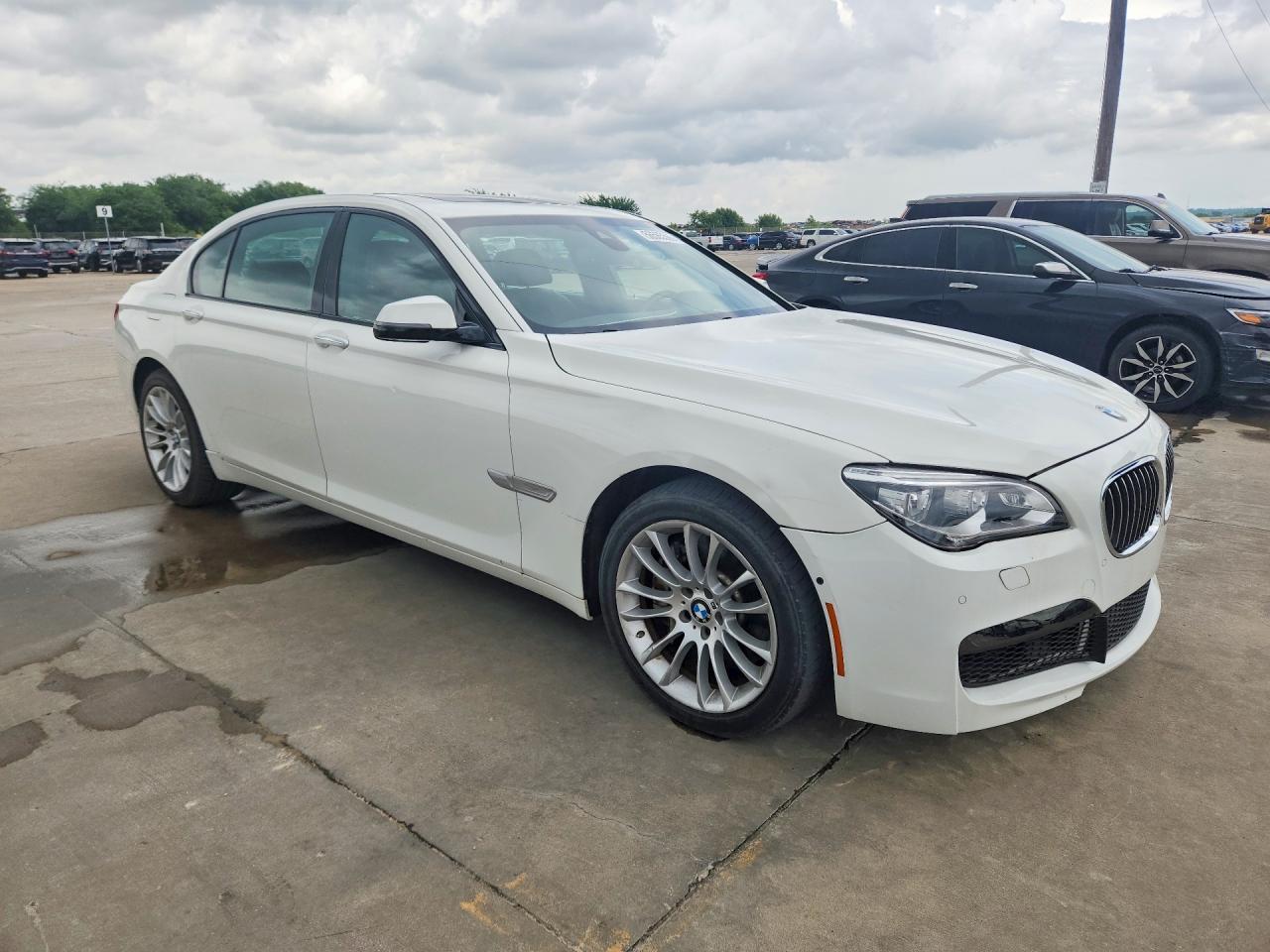 2014 BMW 750 Li - Фото 4