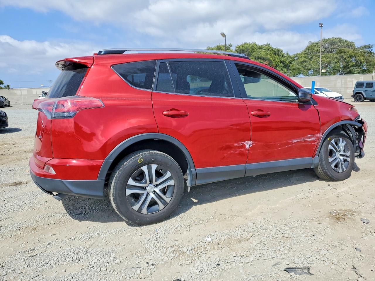 2017 Toyota Rav4 Le - Image 3