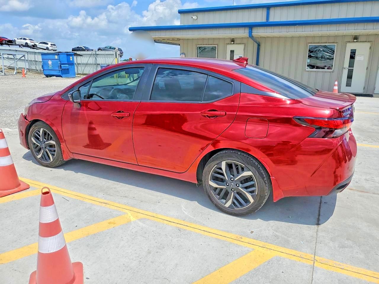 2025 Nissan Versa Sr - Image 2