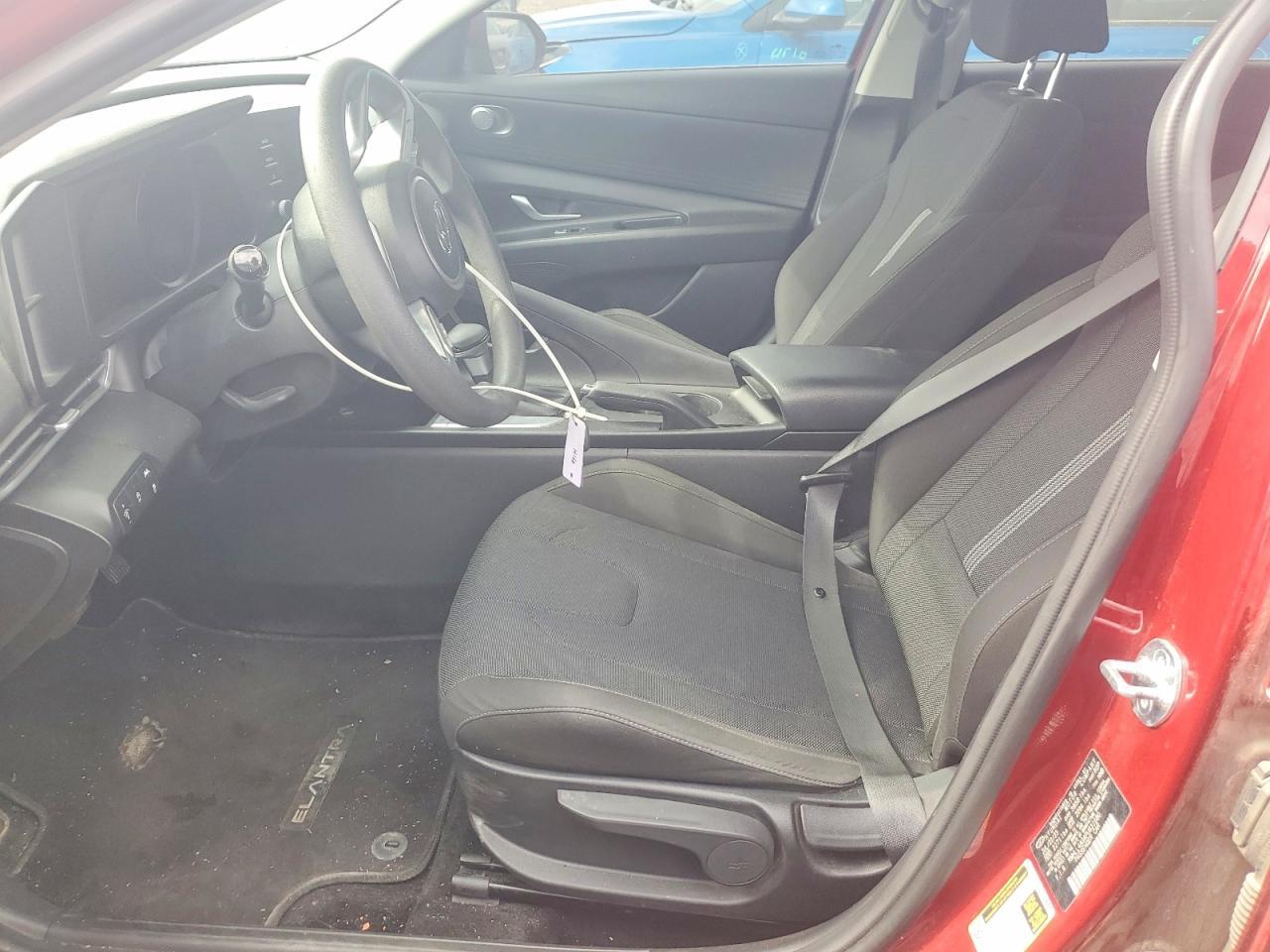 2023 Hyundai Elantra Se - Image 7