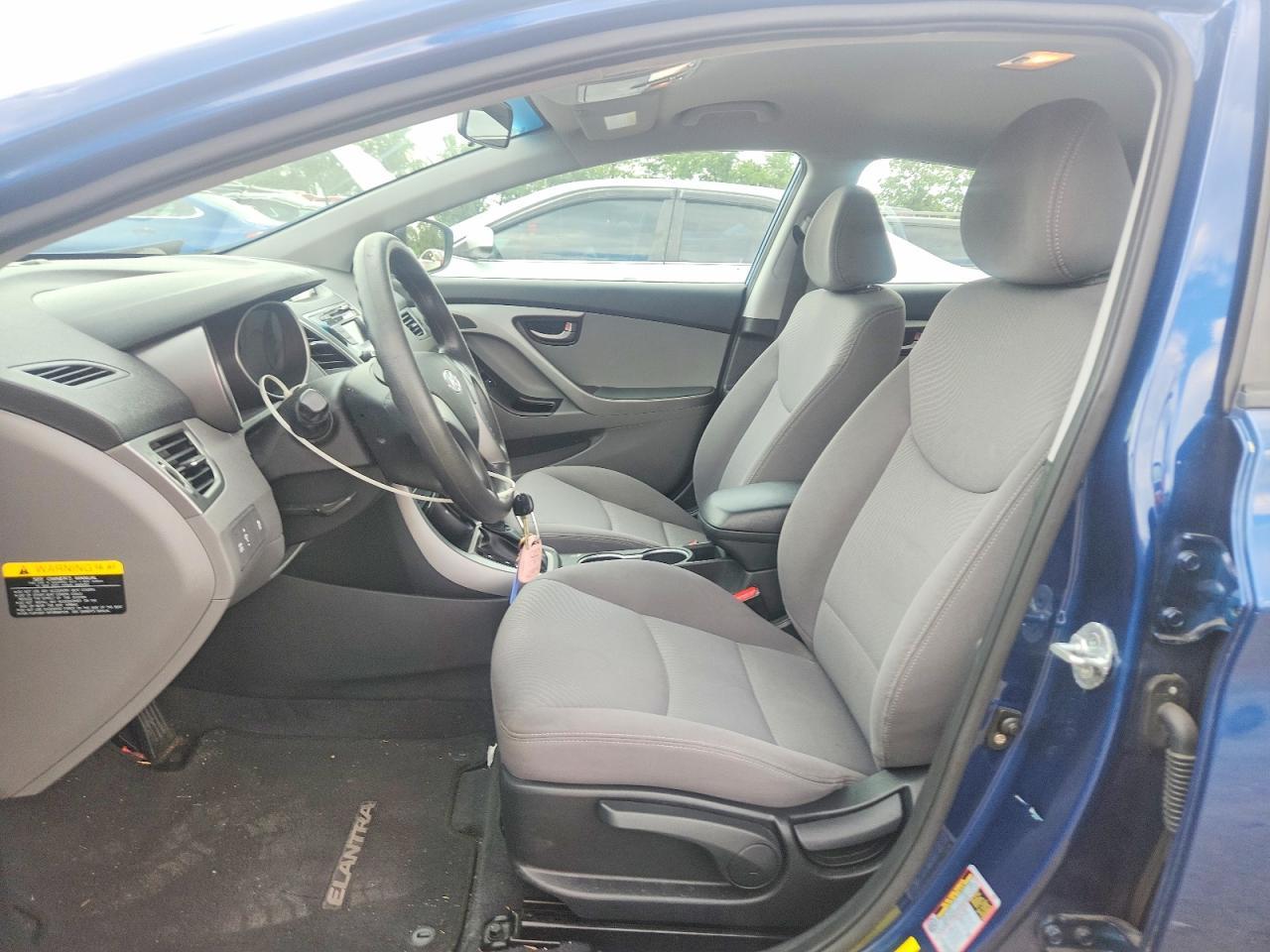 2014 Hyundai Elantra Se - Image 7