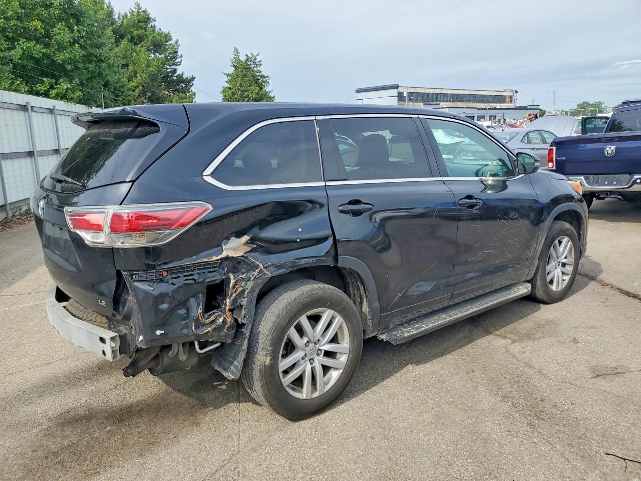 2014 Toyota Highlander Le - Фото 3
