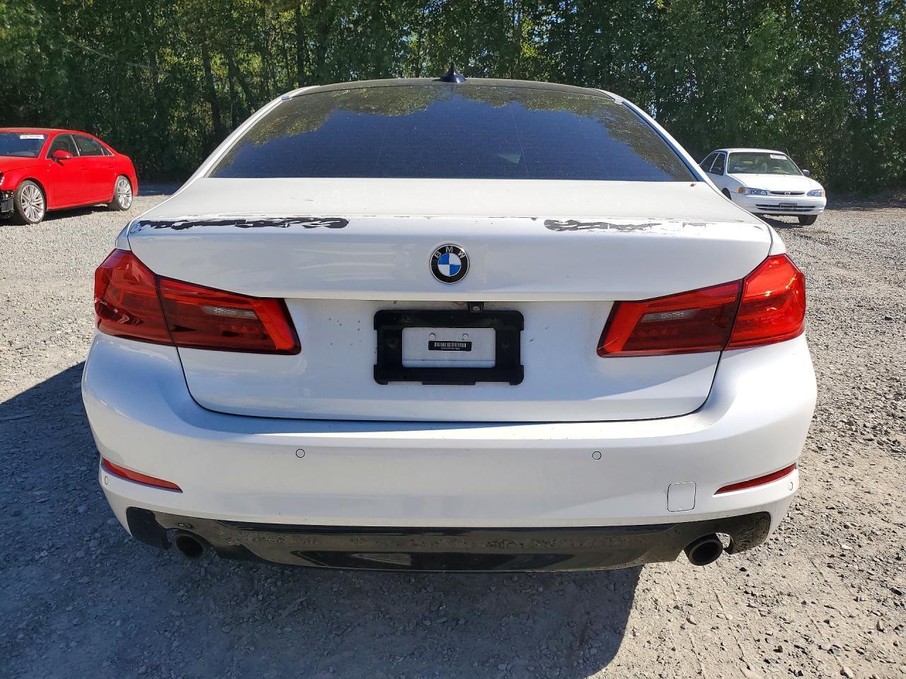 2019 BMW 530Xe - Фото 6