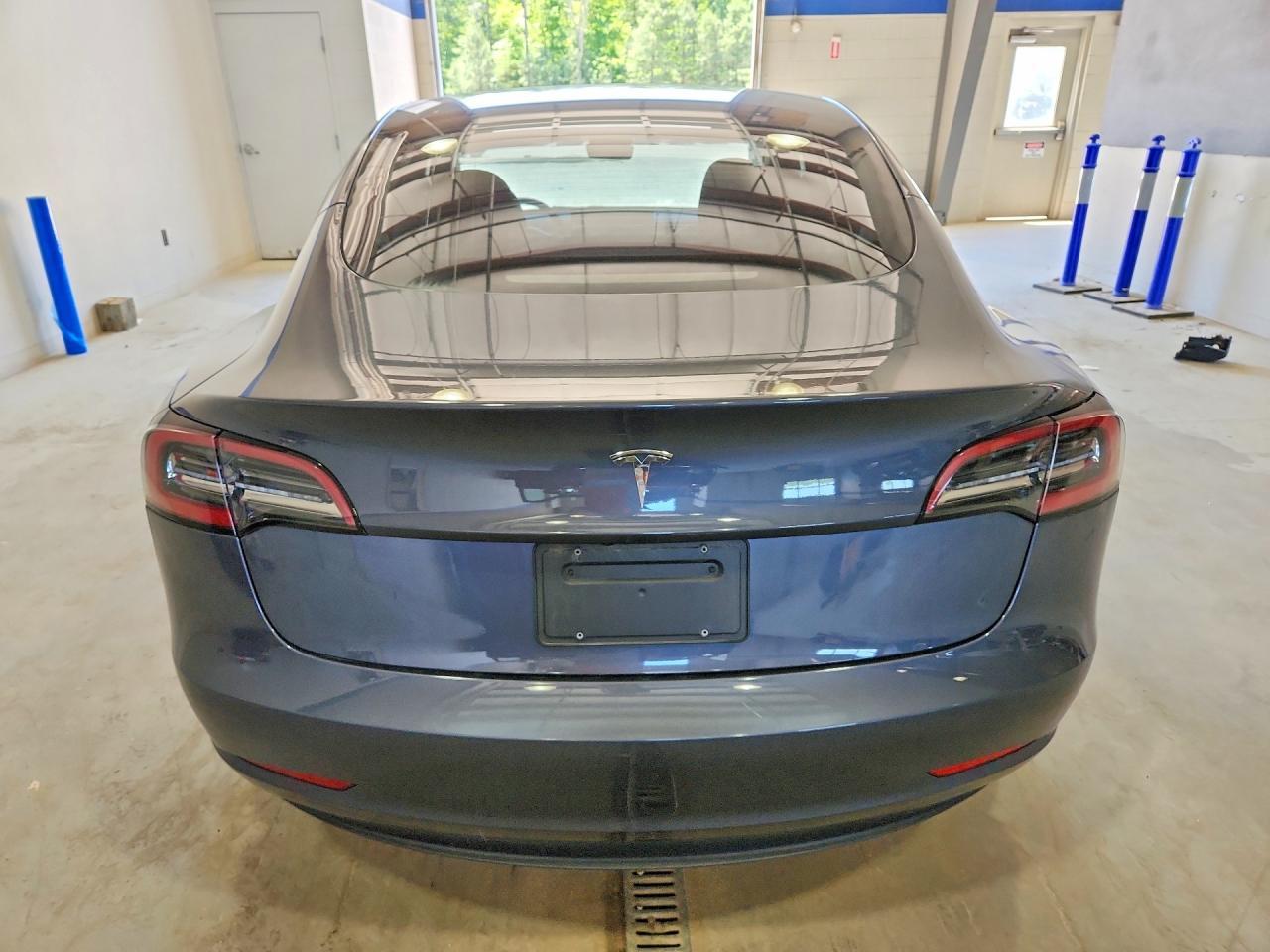 2023 Tesla Model 3 - Image 6