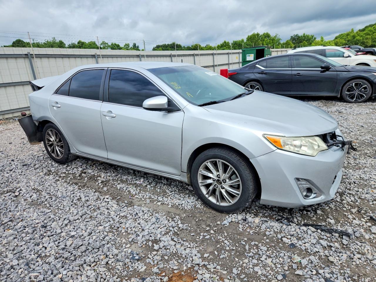 2012 Toyota Camry Le - Image 4