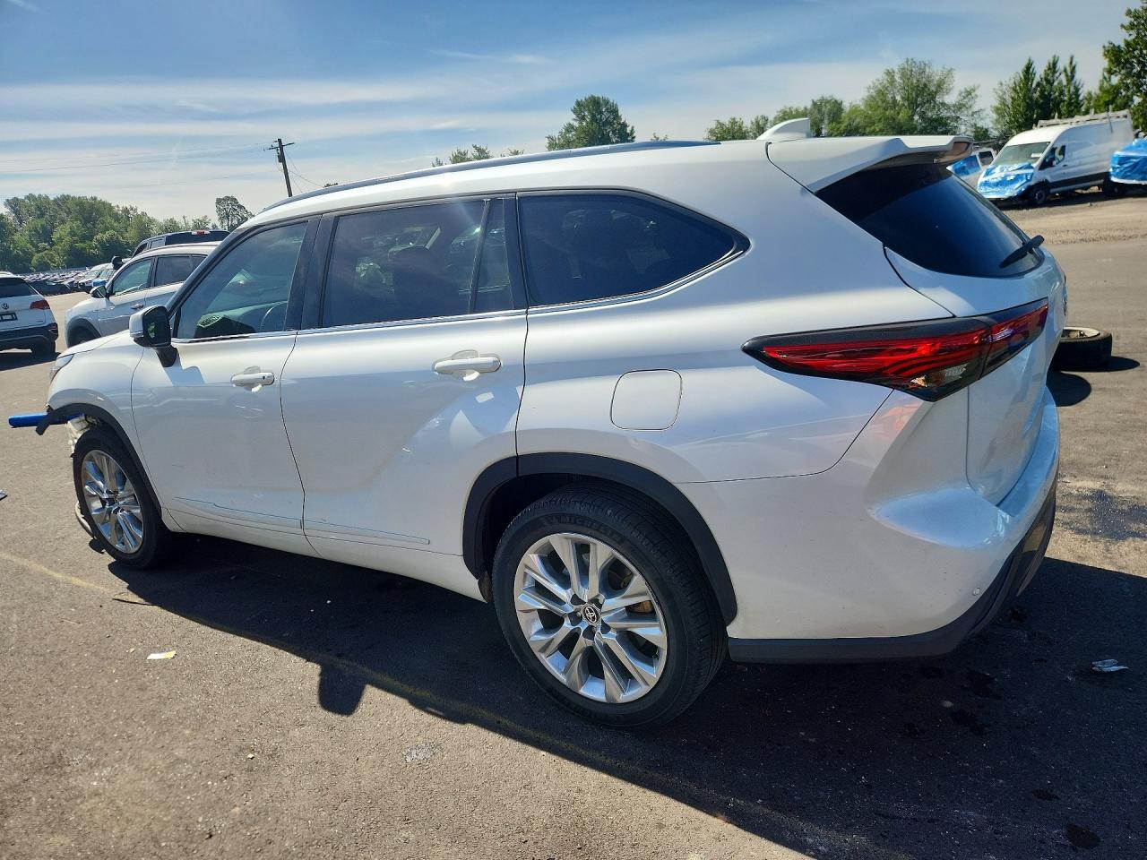 2021 Toyota Highlander Hybrid Limited - Фото 2