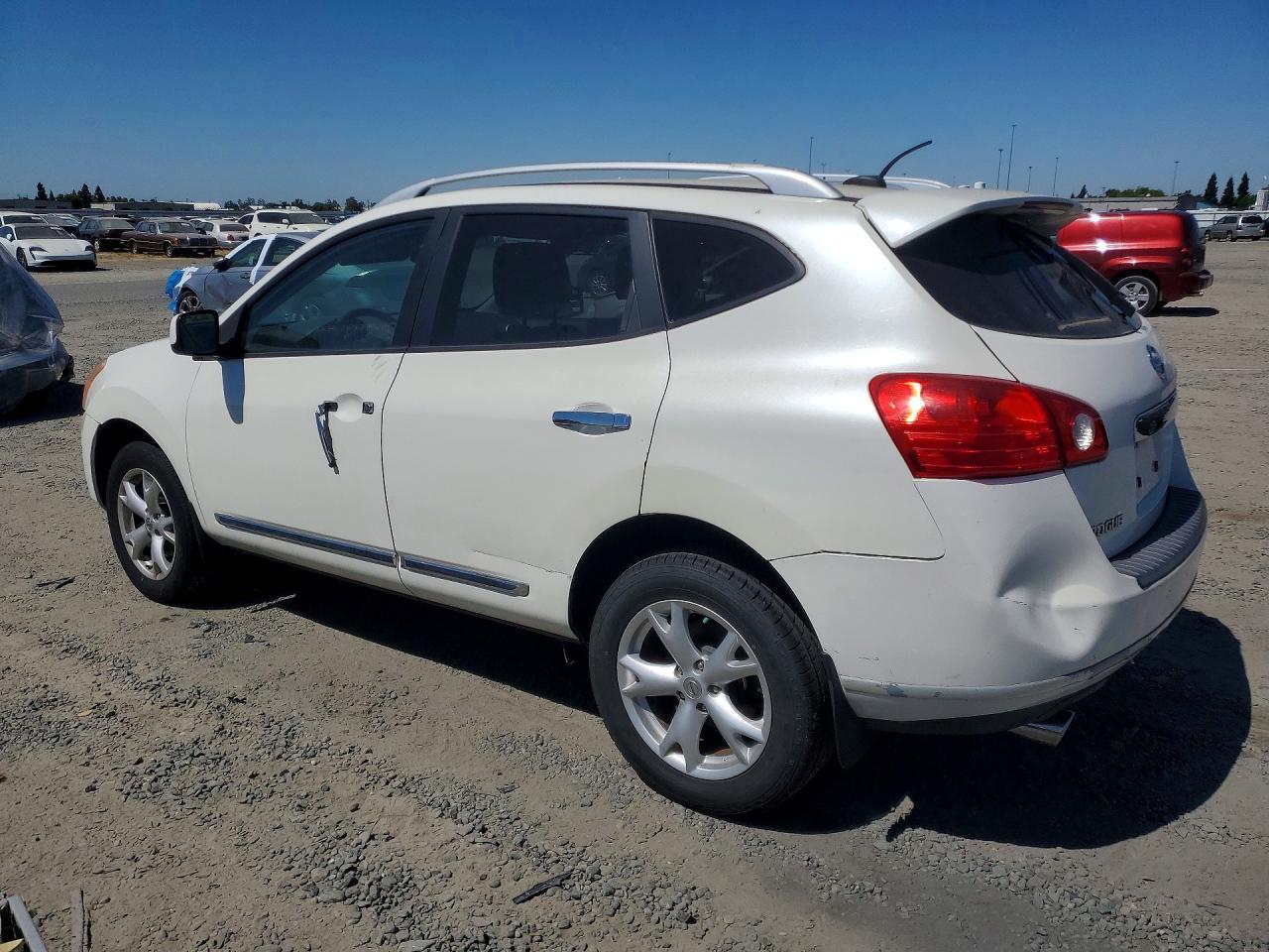 2011 Nissan Rogue S - Image 2