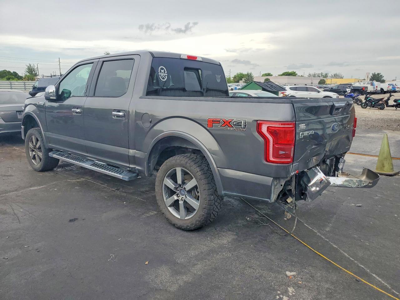2015 Ford F150 Supercrew - Фото 2