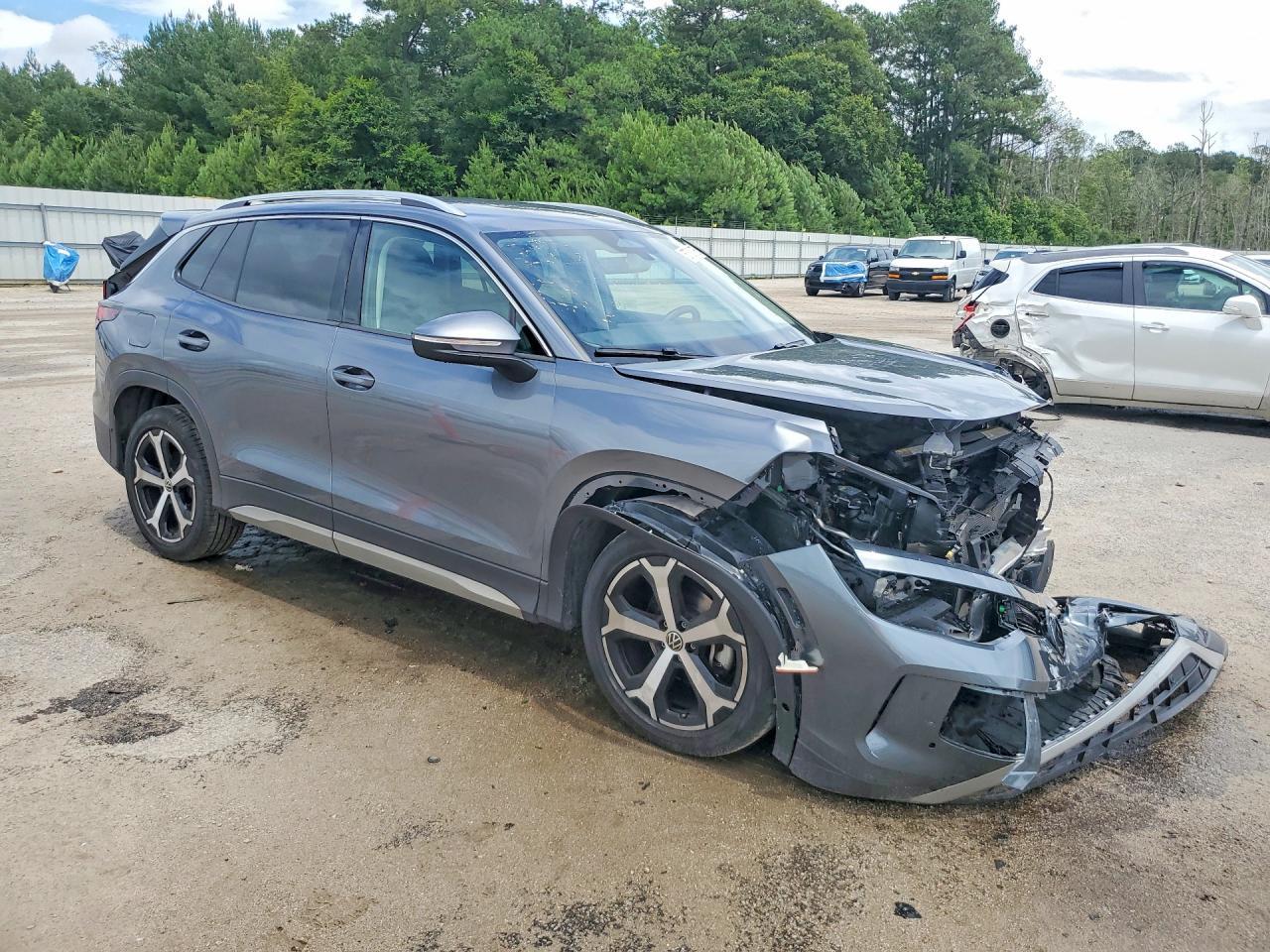 2025 Volkswagen Tiguan Se - Фото 4