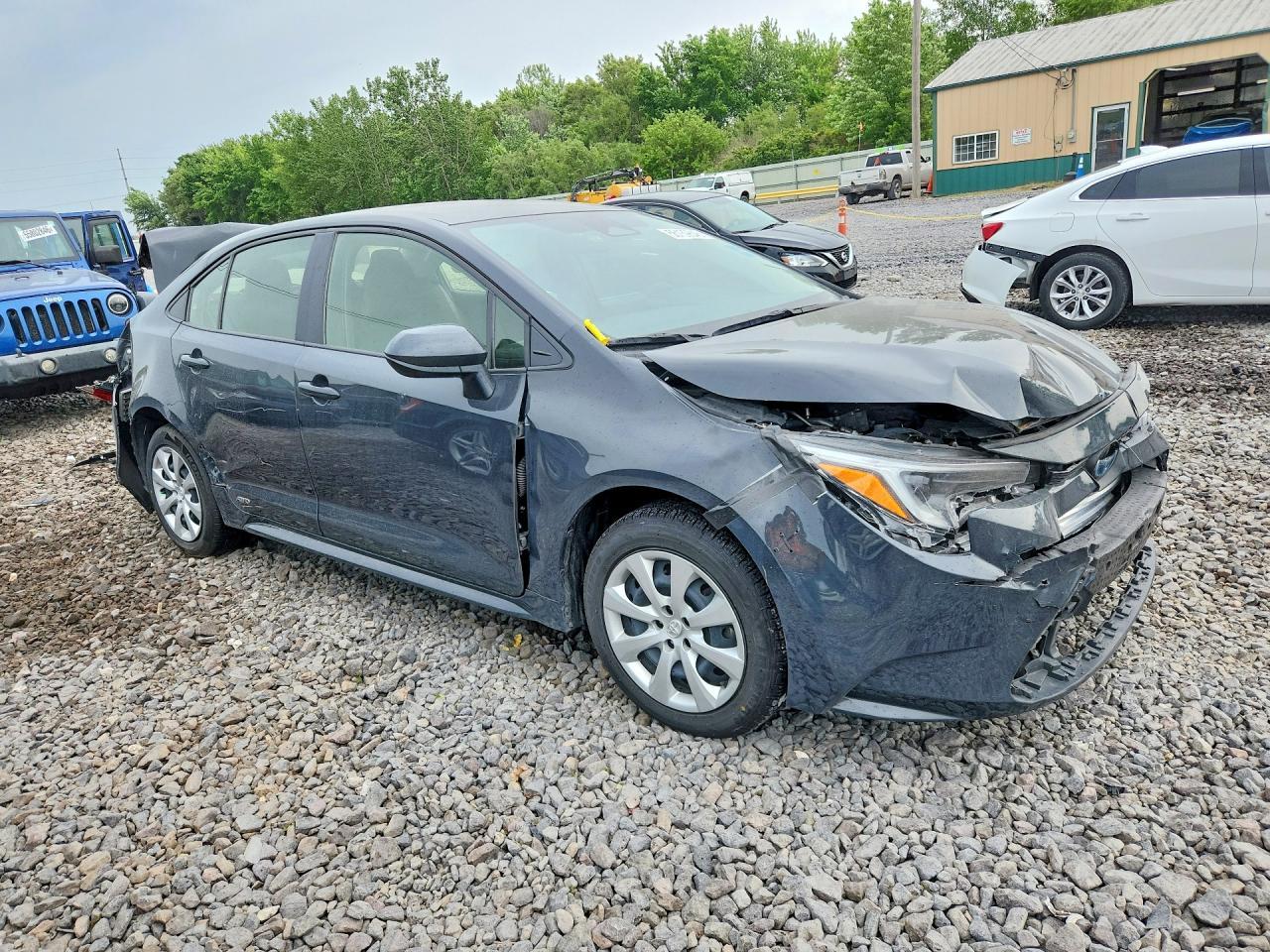 2023 Toyota Corolla Hybrid Le - Image 4