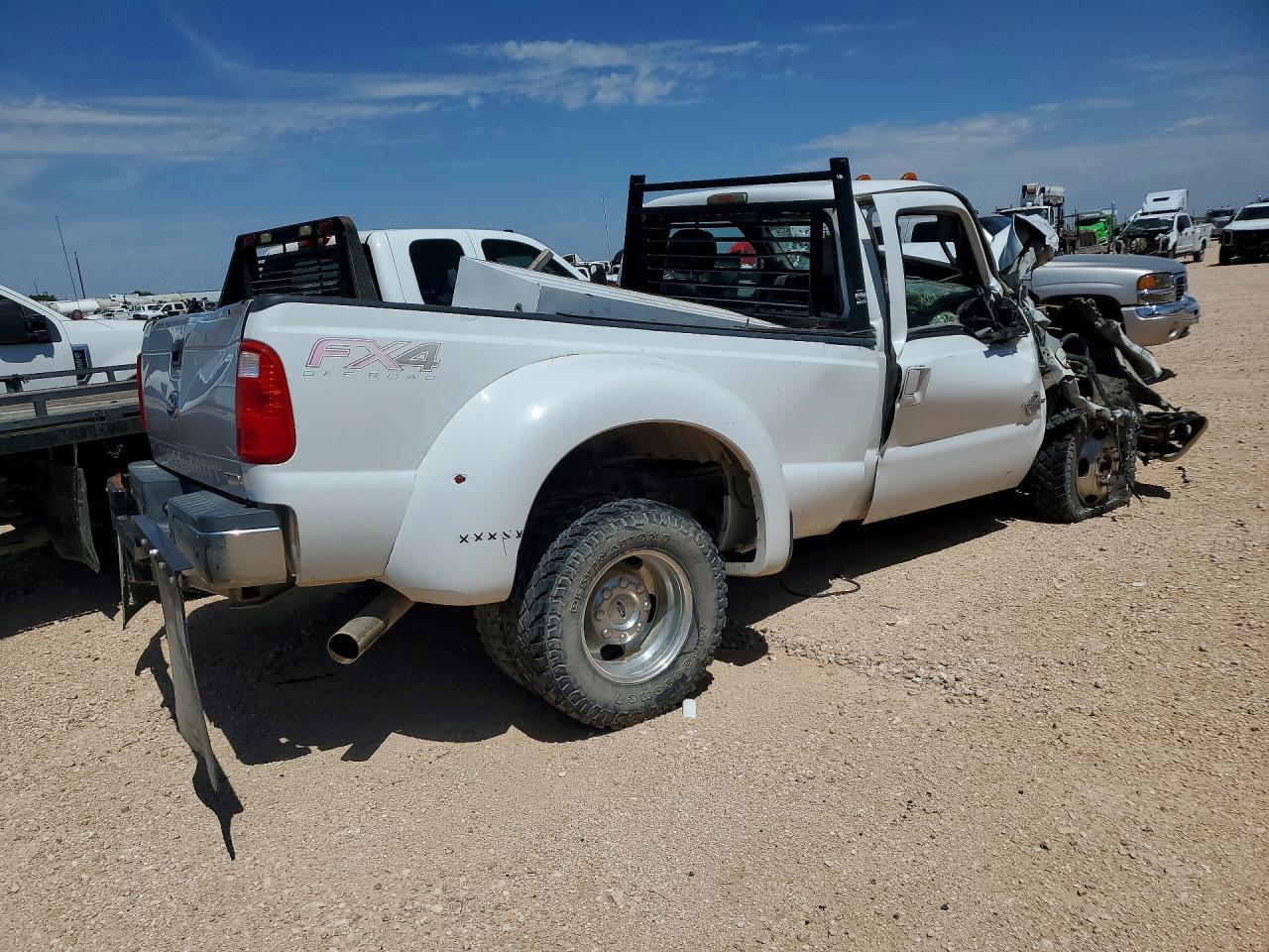 2013 Ford F350 Super Duty - Фото 3