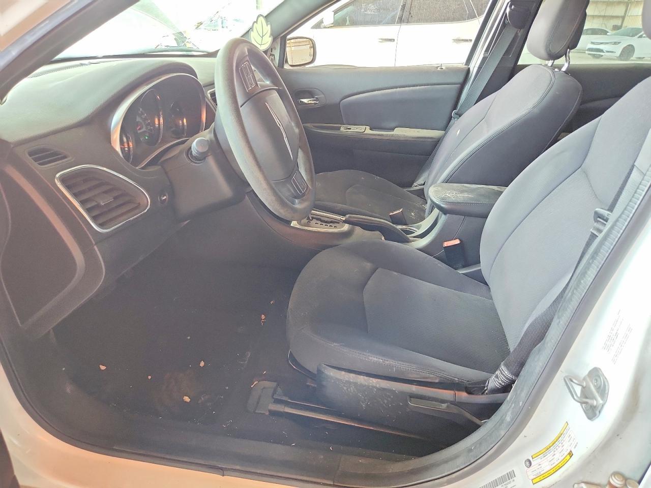2012 Chrysler 200 Lx - Image 7